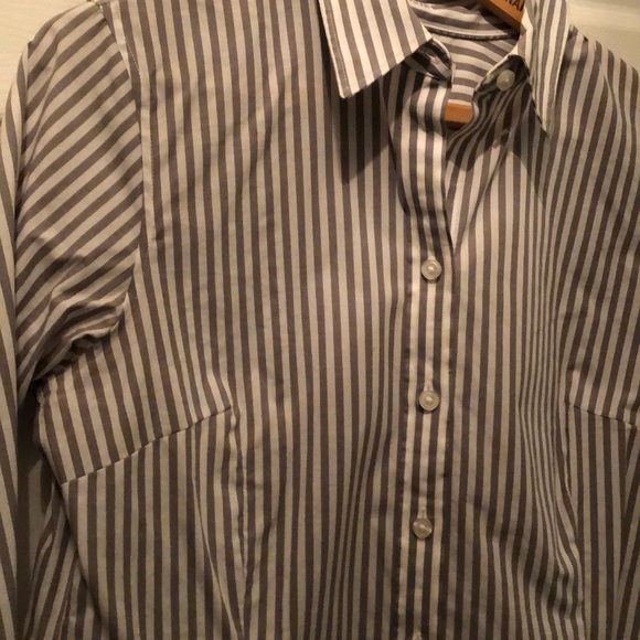 Banana Republic Non-Iron tailored button down - Picture 3 of 4